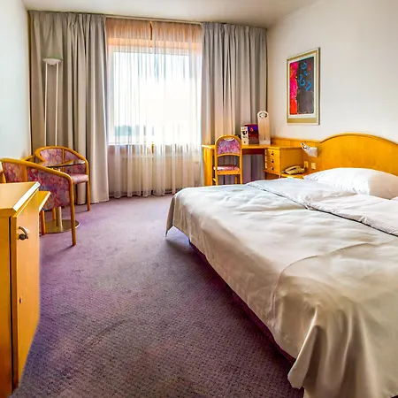 Cosmopolitan Bobycentrum - Czech Leading Hotel