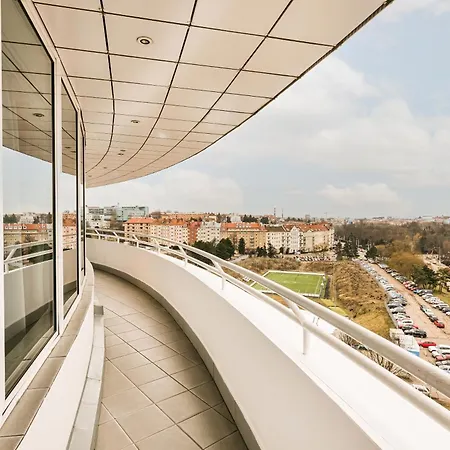 Cosmopolitan Bobycentrum - Czech Leading 4* Brno