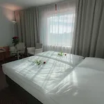מלון Cosmopolitan Bobycentrum - Czech Leading 4*