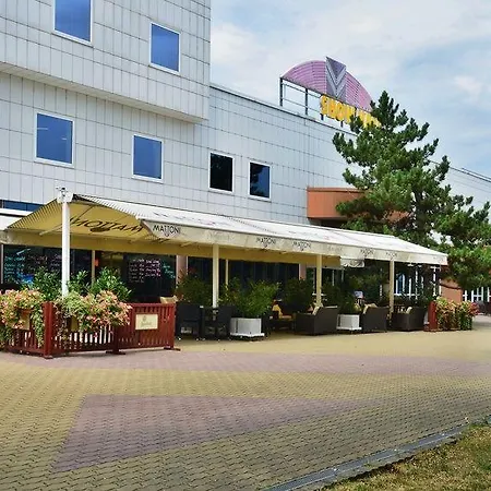 Cosmopolitan Bobycentrum - Czech Leading Brno