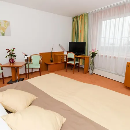 Hotel Cosmopolitan Bobycentrum - Czech Leading 4*