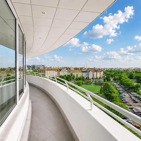 Cosmopolitan Bobycentrum - Czech Leading Hotel