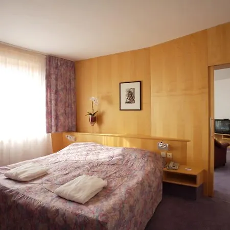 Cosmopolitan Bobycentrum - Czech Leading 4*
