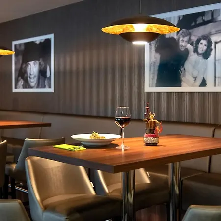 Cosmopolitan Bobycentrum - Czech Leading Brno