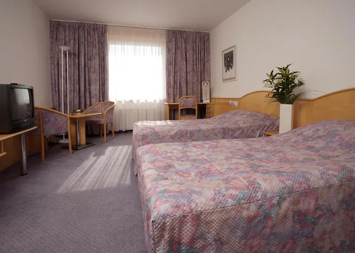 Hotel Cosmopolitan Bobycentrum - Czech Leading