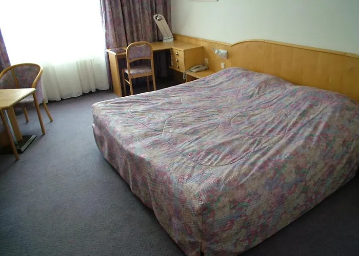 Hotel Cosmopolitan Bobycentrum - Czech Leading