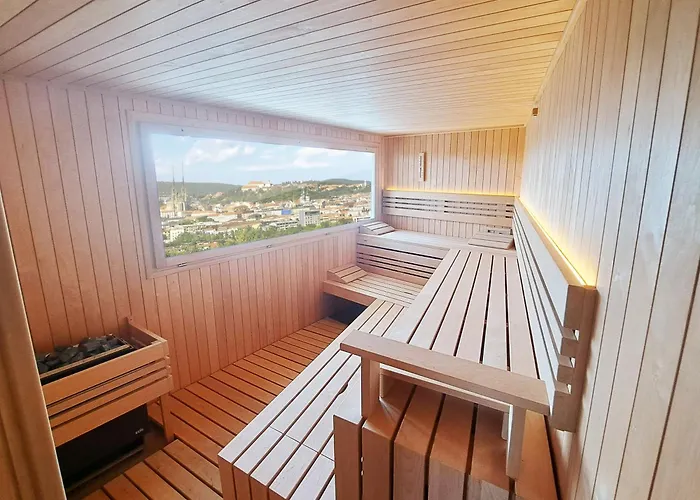 Cosmopolitan Bobycentrum - Czech Leading 4*